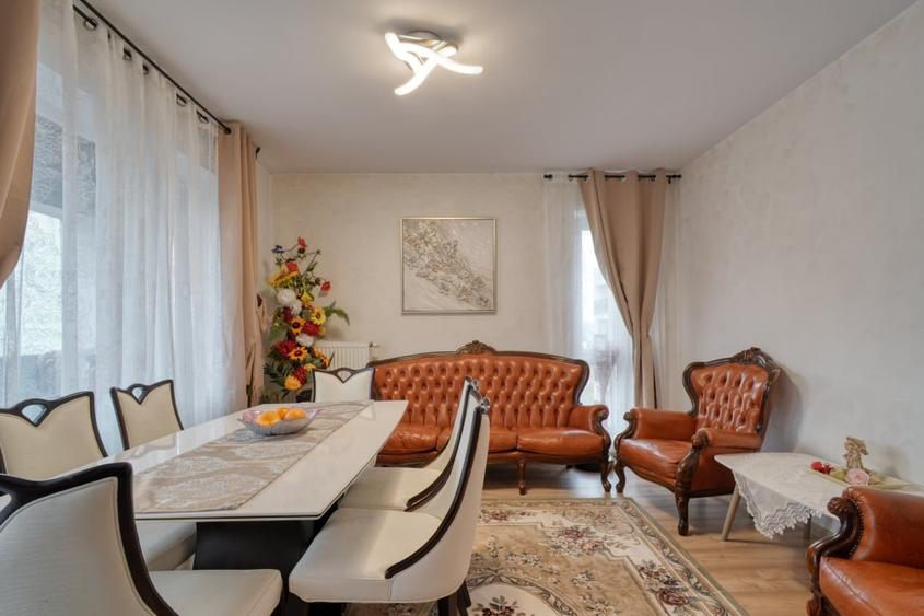 Apartament cu 3 camere decomandat, mobilat în Tractorul