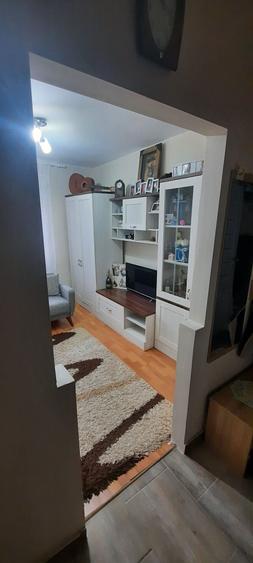 Apartament cu 3 camere decomandat în Dacia