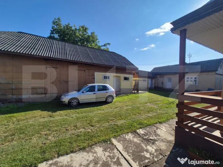 Casă cu 2 camere cu Teren 5600 Mp în Central