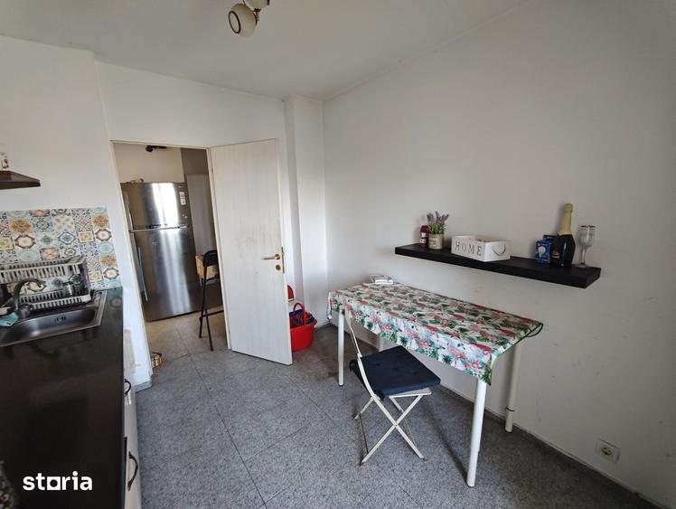 Apartament cu 3 camere în Colentina