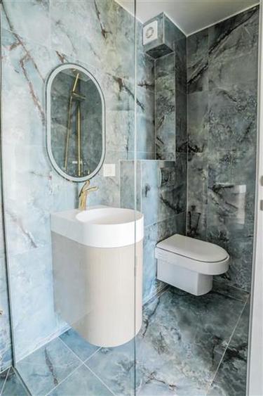 Penthouse cu 3 camere decomandat în Unirii