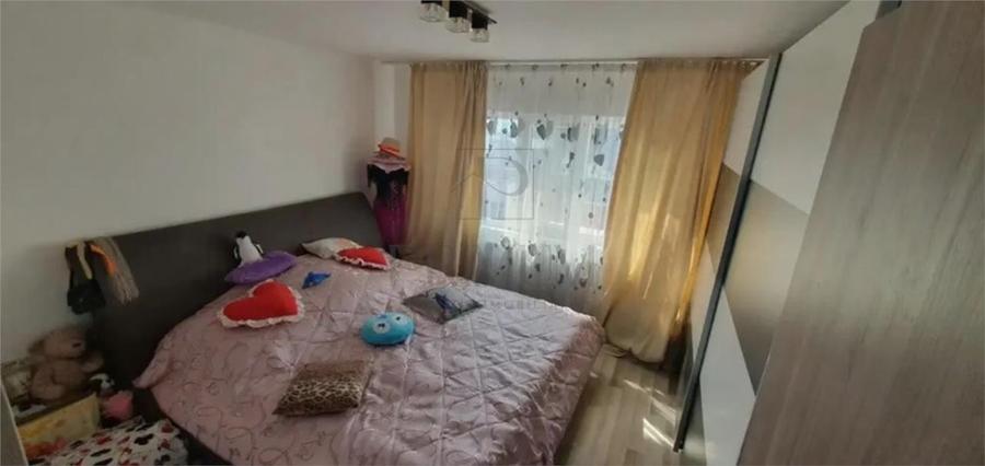 Apartament cu 3 camere decomandat, mobilat în Fabric