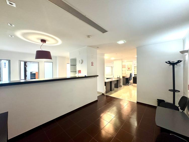 Apartament cu 6 camere decomandat, mobilat în 13 Septembrie