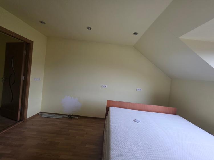 Casă individuală cu 5 camere cu Canalizare în Sânpetru