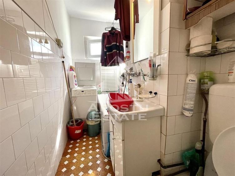 Apartament cu 3 camere semidecomandat în Șagului