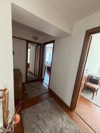 Apartament cu 3 camere decomandat în Mărășești