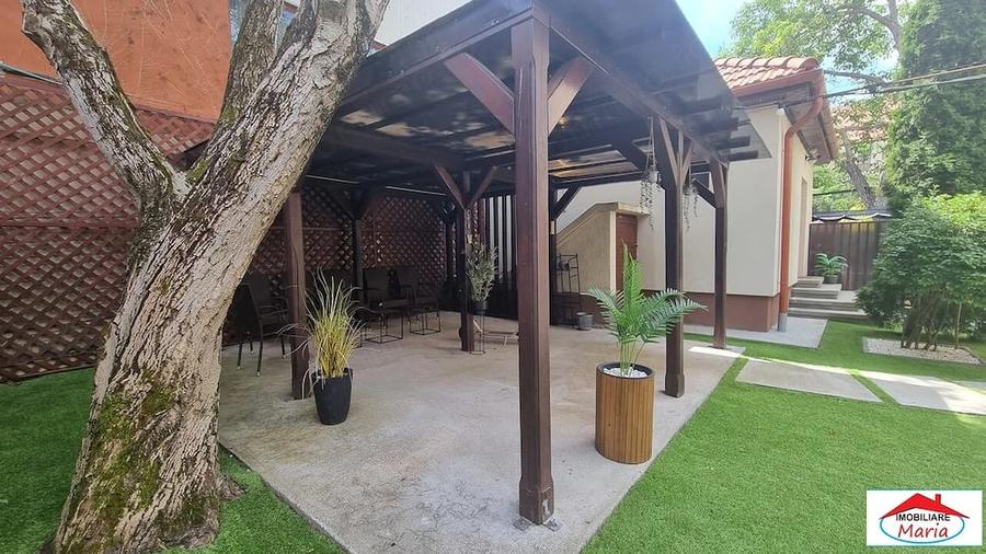 Casă cu 5 camere cu Teren 300 Mp în Central