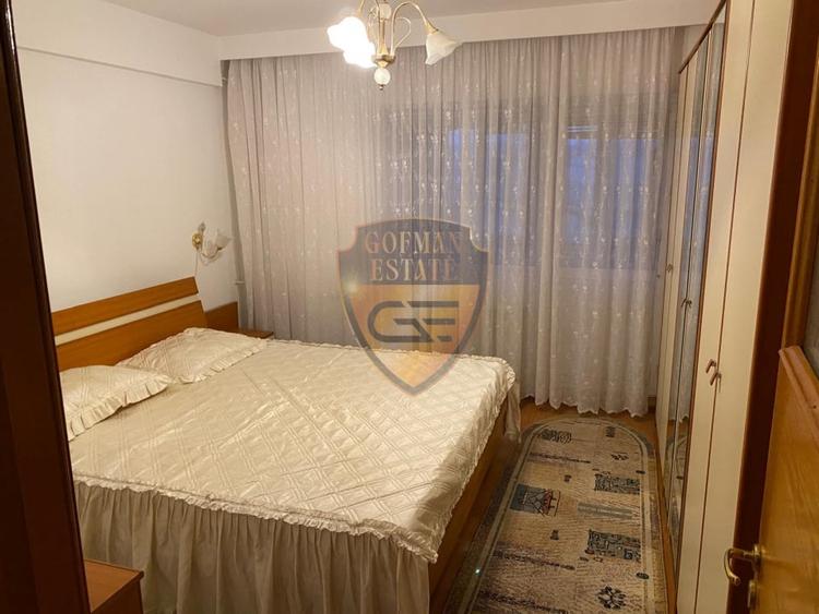 Apartament cu 3 camere decomandat, mobilat în Stadion