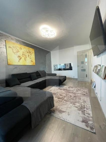 Apartament cu 3 camere semidecomandat, mobilat în Lipovei