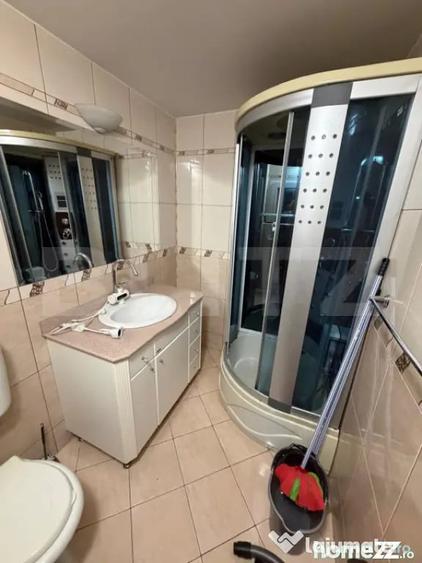 Apartament cu 3 camere decomandat în Decebal