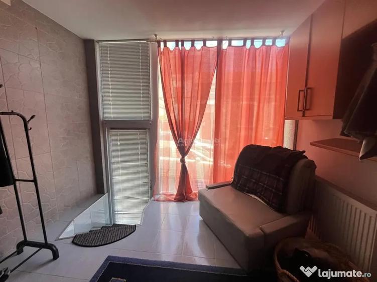 Apartament cu 4 camere nedecomandat în Central