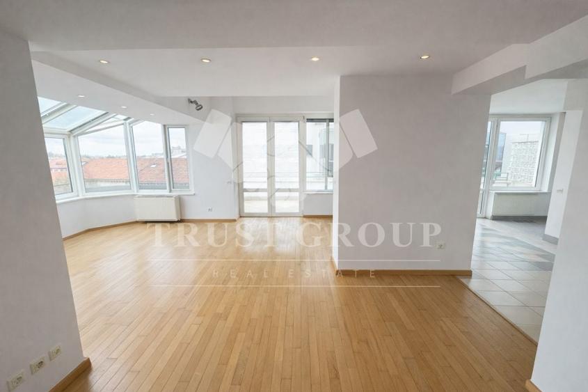 Apartament cu 3 camere în Clucerului