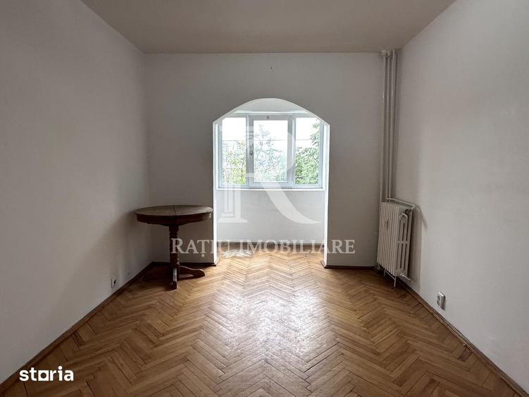 Apartament cu 3 camere decomandat în Cantemir
