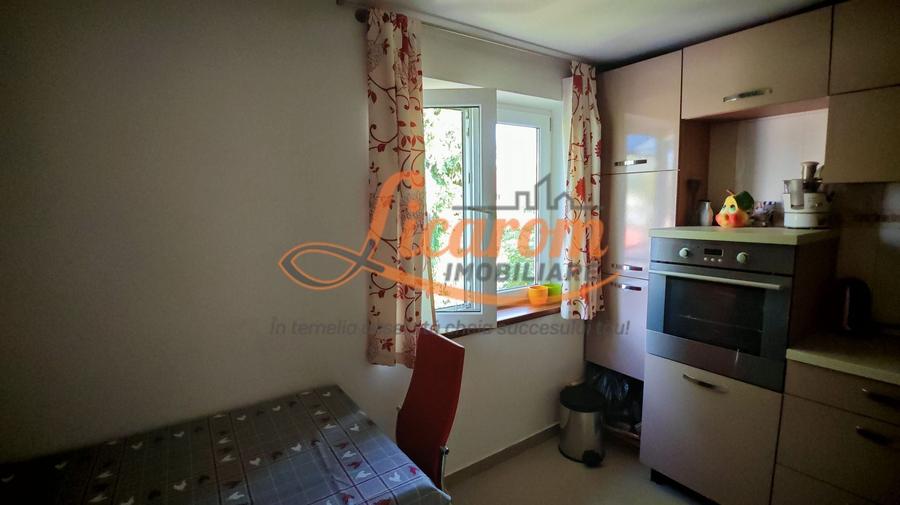 Apartament cu 2 camere decomandat, mobilat în Blumăna