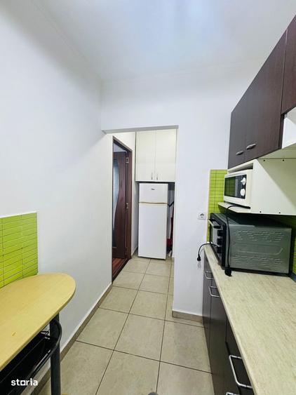 Apartament cu 2 camere semidecomandat, mobilat în Cantemir