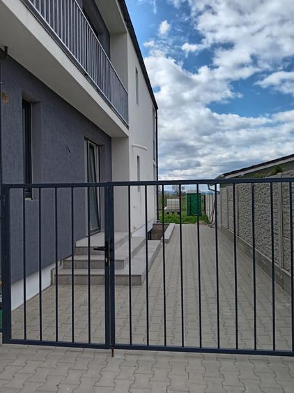 Casă individuală cu 3 camere cu Teren 120 Mp în Central