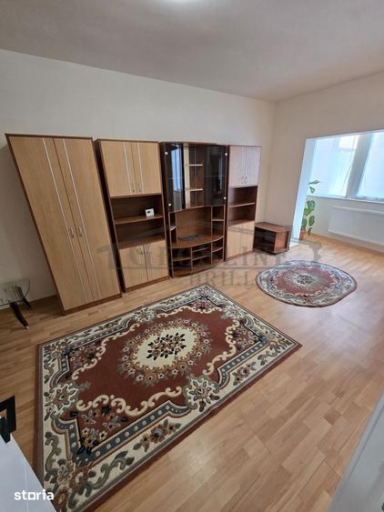 Apartament cu 2 camere decomandat în Dâmbul Rotund