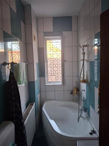 Casă cu 3 camere cu Teren 221 Mp în Central