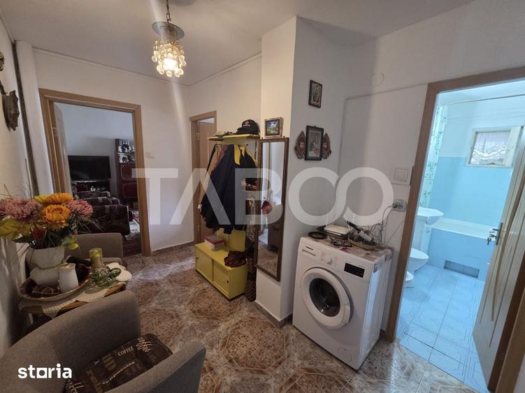 Apartament 3 camere decomandat zona 1 Decembrie 75mp si boxa la subsol - 9