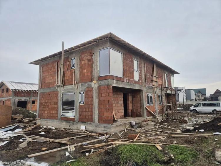 Casă cu 3 camere în Central