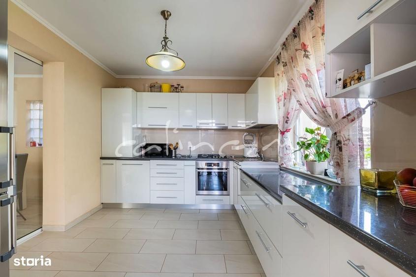 Casă cu 4 camere cu Teren 400 Mp în Sântandrei