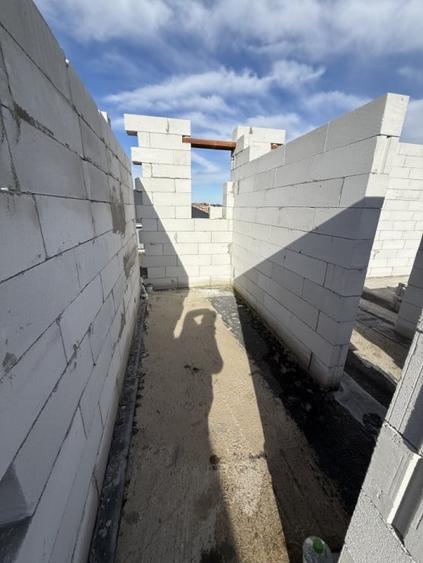 Casă individuală cu 4 camere cu Canalizare în Chinteni