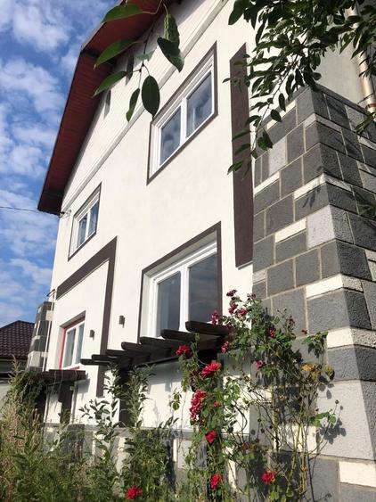 Casă cu Teren 300 Mp în Central