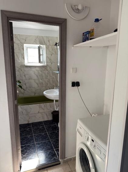 Apartament cu 3 camere decomandat în Bucovina