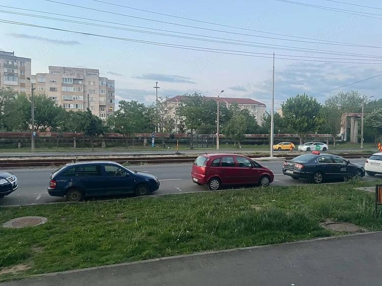 Apartament cu 2 camere semidecomandat în Aurel Vlaicu
