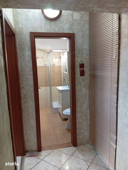 Apartament cu 2 camere decomandat în Intim