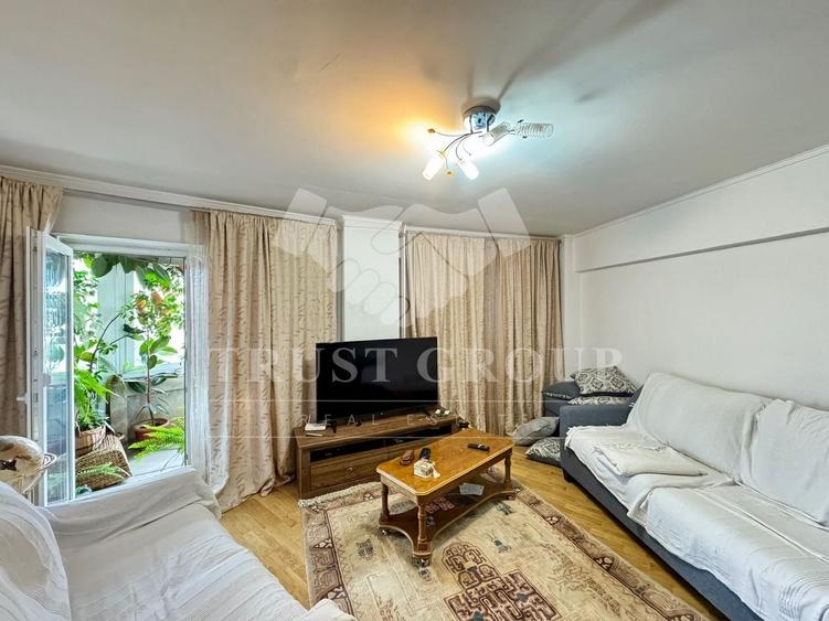 Apartament cu 4 camere decomandat, mobilat în Știrbei Vodă