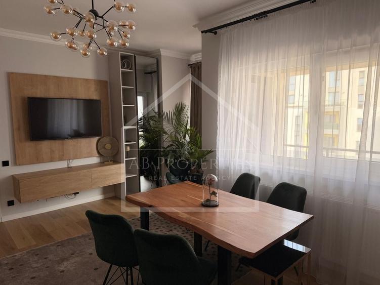 Apartament cu 3 camere decomandat, mobilat în Sisești