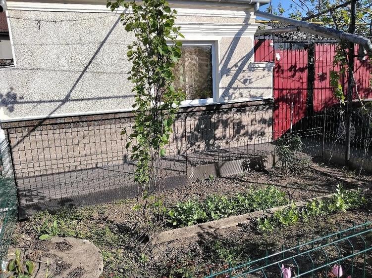 Casă cu 5 camere cu Teren 264 Mp în Central