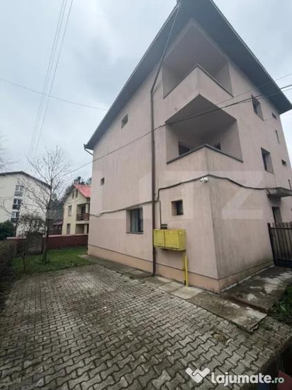 Casă cu 4 camere cu Teren 200 Mp în Central