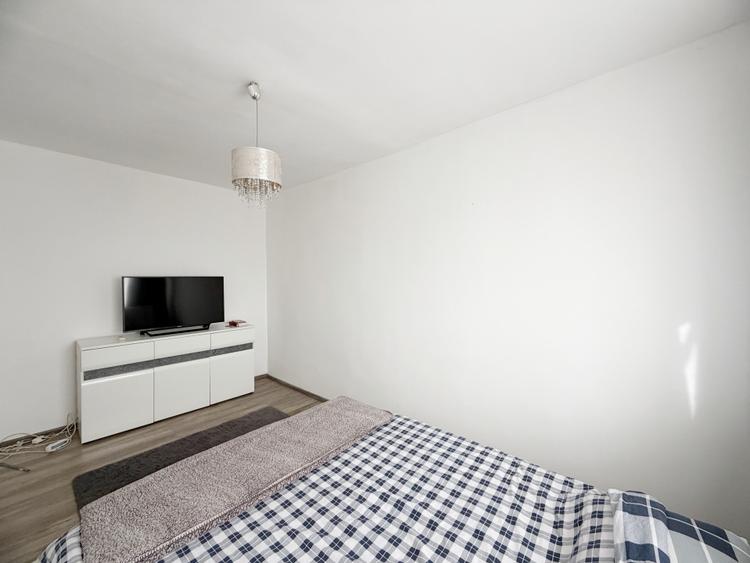 Apartament cu 2 camere semidecomandat, mobilat în Lipovei