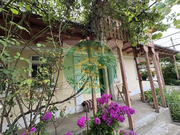 Casă cu 2 camere cu Teren 1000 Mp în Butea