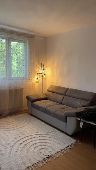 Apartament cu 3 camere semidecomandat, mobilat în Tudor Vladimirescu
