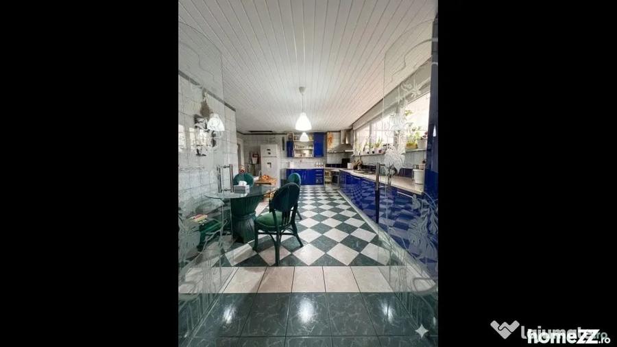 Casă cu 7 camere cu Teren 1900 Mp în Dămăroaia