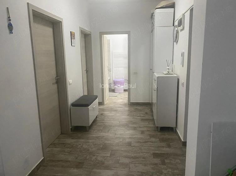 Apartament 2 camere , Soseaua Berceni, vis-a-vis Metrou Berceni, loc parcare inclus in pret.
