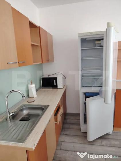 Apartament cu 2 camere decomandat în Micro 1