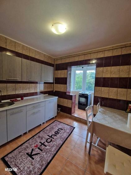 Apartament cu 3 camere decomandat în Gorjului