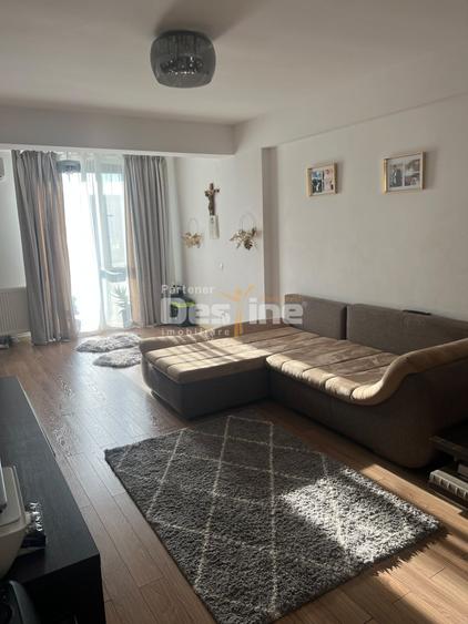Apartament cu 2 camere decomandat, mobilat în Prelungirea Ghencea