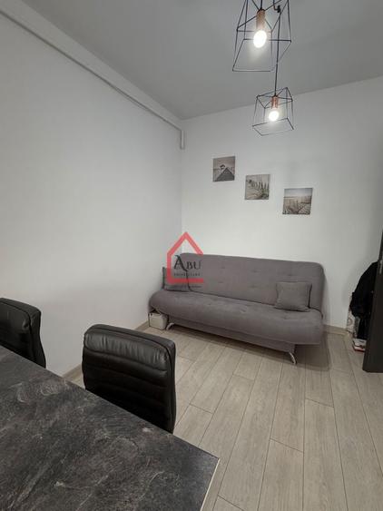 Apartament cu 2 camere semidecomandat, mobilat în Nicolina