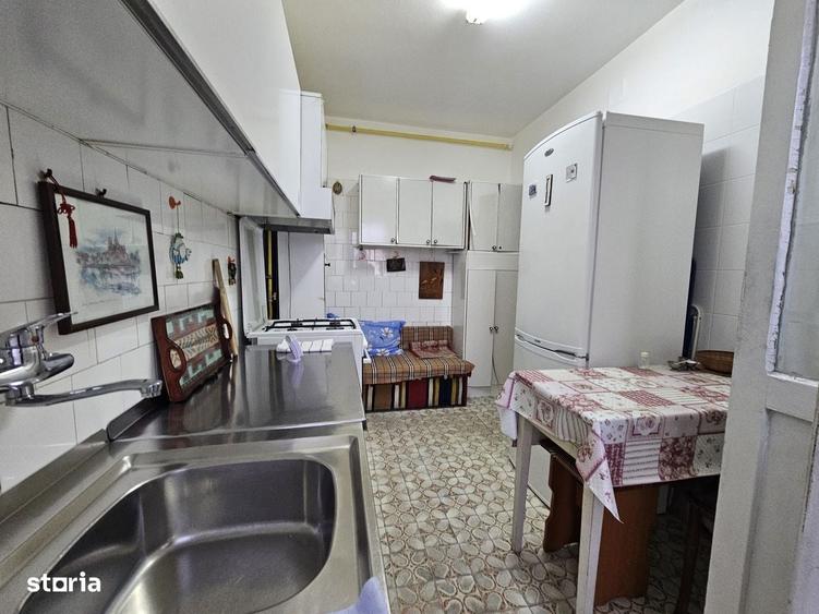 Apartament cu 4 camere în Piața Centrală