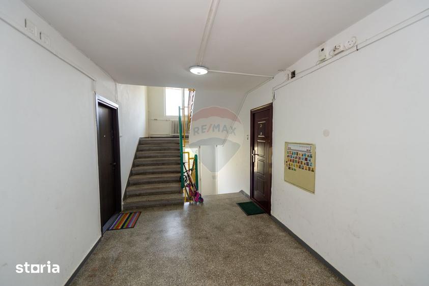 Apartament cu 3 camere, mobilat în Titan