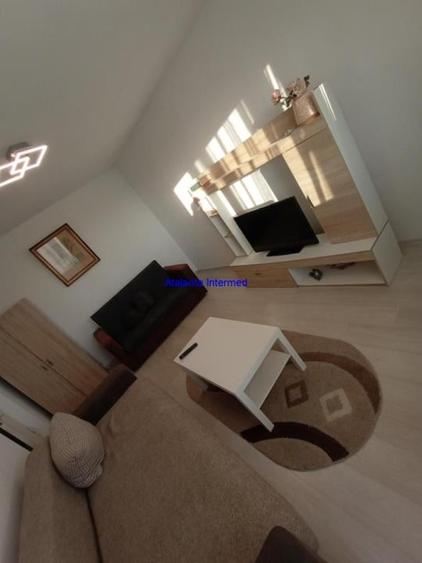 Apartament cu 3 camere, mobilat în Tomis Nord