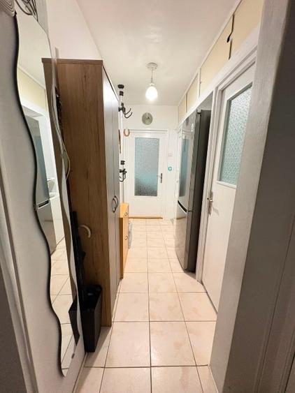 Apartament cu 3 camere semidecomandat în Circumvalațiunii
