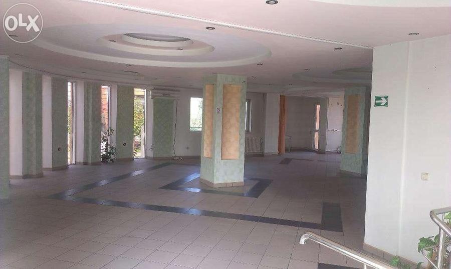Birou, de 170 mp, în Central