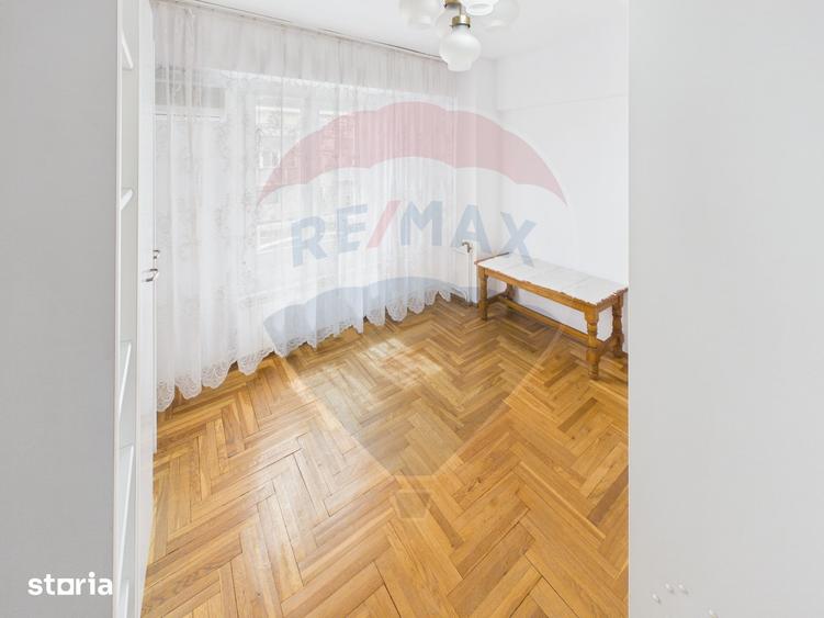 Apartament cu 4 camere, mobilat în Decebal