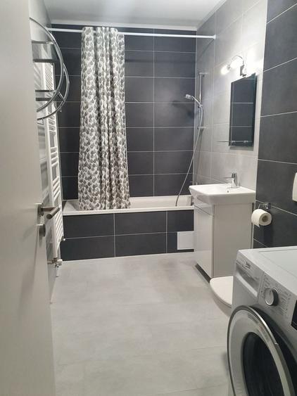 Garsonieră decomandată în Central